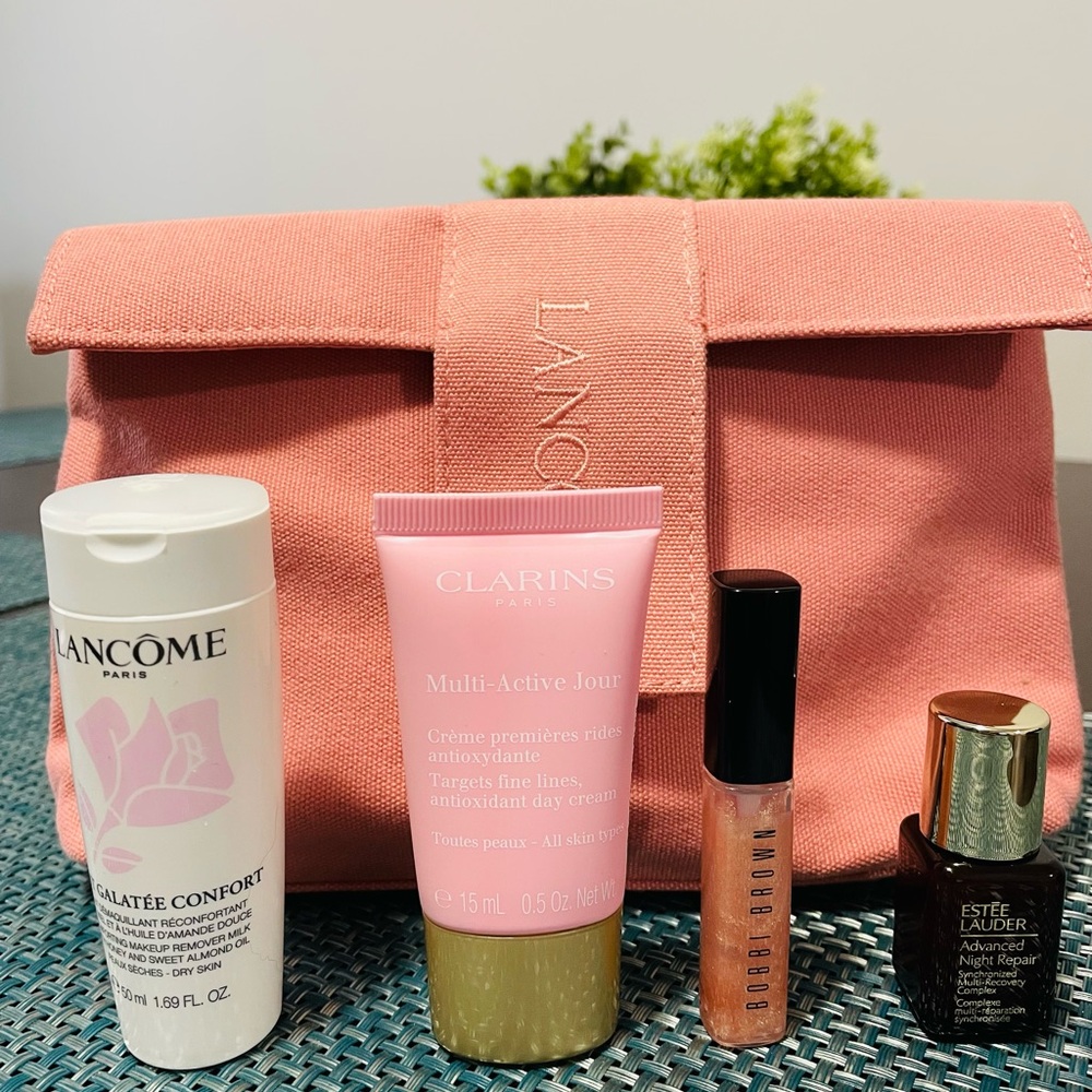 Beauty Bag Lancome Clarins Bobbi Brown and Estée Lauder